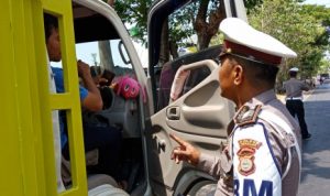 Surat Kendaraan Tak Lengkap, Mobil Dishub Gowa Kena Razia