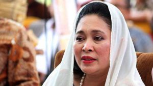 Naik Tank Amfibi, Titiek Soeharto Turun Gunung Tinjau Pembongkaran Pagar Laut Tangerang