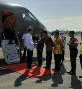 Transit di Luwu, Jokowi Minta Landasan Bandara BUA Diperpanjang