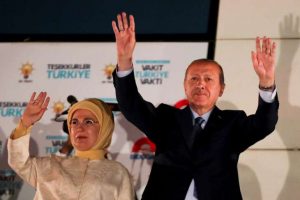 Erdogan Sumbang 7 Bulan Gaji untuk Warganya