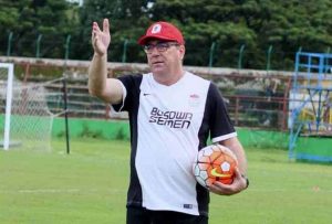 Masalah Kesehatan, Robert Alberts Mendur Jadi Pelatih PSM