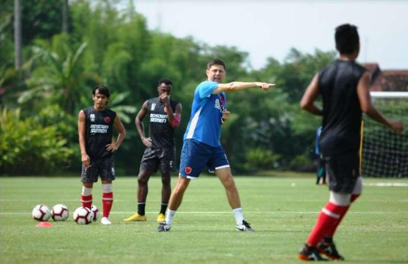 Darije Diam-diam Intip Semen Padang, Ini Daftar Pemainnya