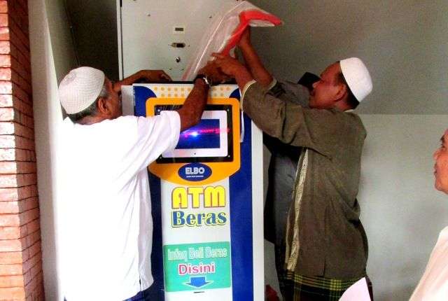Pertama, ATM Beras untuk Dhuafa Hadir di Kediri