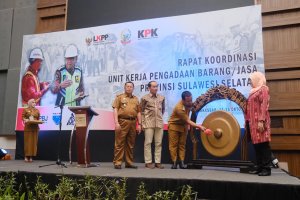Wagub  Sulsel Membuka Rakor Pengadaan Barang dan Jasa