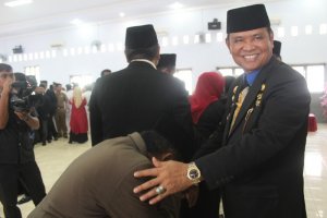 Bupati Luwu Basmin Mattayang Nonjobkan 41 Pejabat