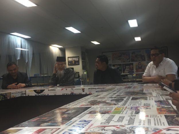 Abdullah Hehamahua berkunjung ke Harian FAJAR, Senin, 21 Oktober.