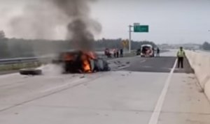 Tragis! Kecelakaan di Jalan Tol, Empat Orang Tewas Terbakar