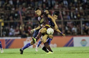 PSM Pesta Gol, Hajar Arema 6-2