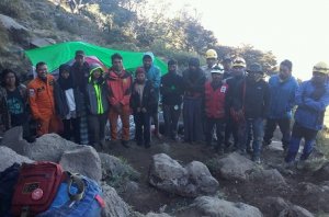 Tiga Perempuan dari Delapan Pendaki yang Tersesat Gunung Lompobattang