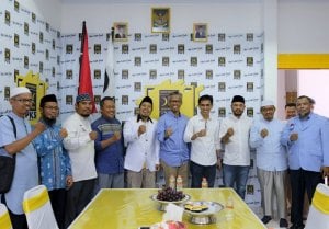 Ketua PAN Makassar Dampingi Iqbal Djalil Kembalikan Formulir di PKS