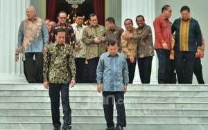 Momen Perpisahan Jokowi-JK dengan Para Menteri