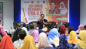 Diskusi terkait Tantangan Perawat di Era 4.0 di Studio Mini Harian FAJAR