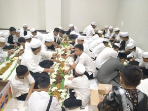 Peringati Maulid, Whiz Prime Hotel Sudirman Undang Santri Pesantren Hidayatullah