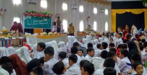 Peringati Hari Guru Nasional, Ini Persembahan Orang Tua Murid SIT Nurul Fikri Makassar