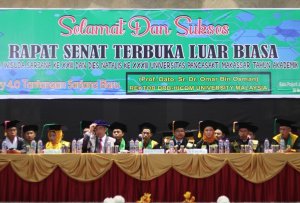 Orasi di Wisuda Universitas Pancasakti, Dato Omar Bahas Tantangan Industri 4.0