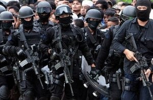 Densus 88 Tangkap 4 Terduga Teroris di Banten