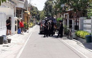 Densus 88 Antiteror Geledah Rumah Ustaz Jamal di Solo