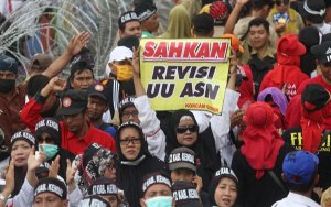 Kabar Bahagia untuk Honorer, DPR Sepakat   Revisi UU ASN Jadi Prioritas 2020