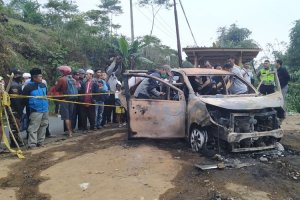 2 Mayat dalam Mobil Terbakar,  Jenazah Telah Membusuk