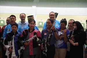 Menpora Minta 5 Emas dari Cabang Menembak