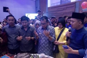Doa Irwan Adnan di Ulang Tahun Danny Pomanto