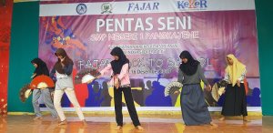 Fajar Back to School, Siswa SMPN 1 Pangkajene Antusias Berlatih Tari