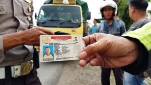 Korban Tewas Dilindas Truk di Jembatan Ternyata Tukang Ojek
