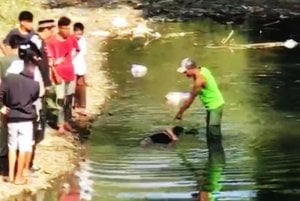Warga Kaget, Tiba-tiba Ada Mayat di Sungai Larompong
