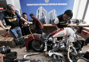 4 Direktur Garuda Ikut Dicopot, Wamen BUMN Pastikan Keselamatan Penumpang Tetap Terjaga