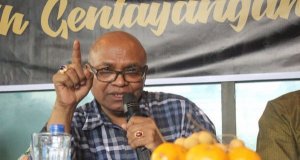 Petrus Selestinus Tantang Firli Bahuri Bawa KPK Digdaya