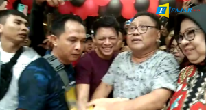 Ariel Hadiri Pembukaan Store Pakaian di Pengayoman