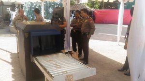 Jelang Natal, Mesin X-Ray dan Metal Detektor Dipasang di Gereja