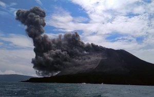 Gunung Anak Krakatau Meletus, Semburkan Awan Panas 1.000 Meter