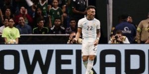 Satu Kartu Merah, Argentina Hajar Venezuela