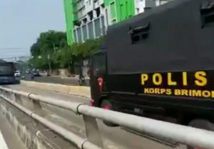 Truk Brimob Lawan Arus di Jalur Busway, Kombes Yusri Yunus: Petugas Dishub yang Mengarahkan