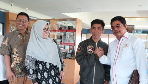 Kepada Haerul, Rektor Unhas: Jangan Terlena, Teruslah Bekerja dan Berkarya