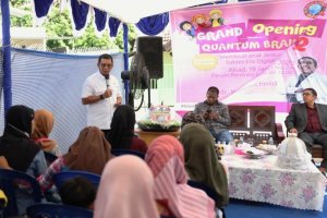 Iqbal Resmikan Sekolah Inklusi Quantum Brain 2