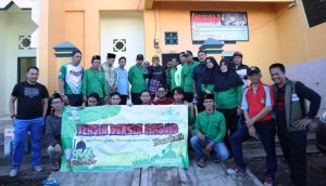Peringati Hari Lahir NU, Iqbal Bersih-bersih Masjid