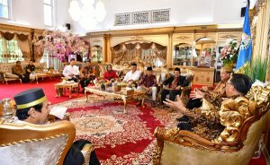 Gubernur NA Harap Ikatan Cendekiawan Keraton Nusantara Satukan Pemangku Adat