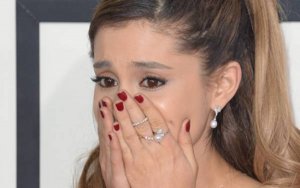 Gara-gara Ini, Ariana Grande Digugat Artis Hip-hop