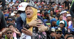 Ratusan Honorer Sambangi Gedung DPR RI, Ini Agendanya