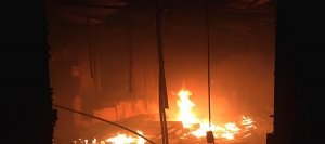Marah, Rakyat Irak Bakar Kedutaan Besar AS di Baghdad