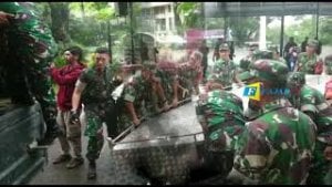 Siaga Banjir Kodam Sebar 10 Perahu Khusus