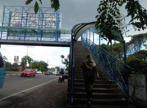 JPO Tidak Terurus, Banyak Coretan dan Sampah