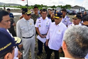 Tinjau Lewat Udara Jalur Kereta Api Lintasan Tonasa-Garongkong, Ini Pesan Menhub