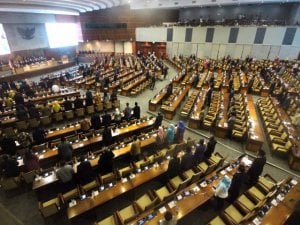 DPR Duga Pemerintah Salah Ketik Soal Pasal di RUU Omnibus Law
