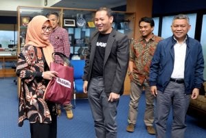 Rektor Unhas Bangga Anak Makassar Jadi CEO Bukalapak