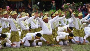 Gubernur Sulsel Puji Tari Kolosal di Peringatan Hari Jadi Ke-676 Sidrap