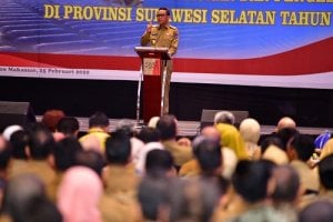 Gubernur Ingatkan Kades se-Sulsel Jaga Kelestarian Hutan