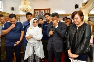 Nurdin Abdullah Menangis Saat Ketemu Putri